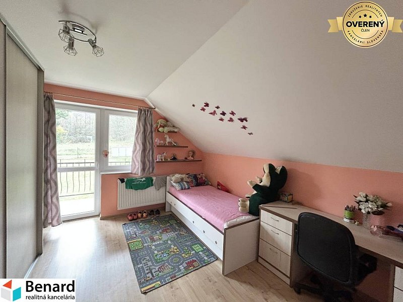 5- IZBOVÝ RODINNÝ DOM ,1354 m2, OKRUŽNÁ, OKR.PREŠOV