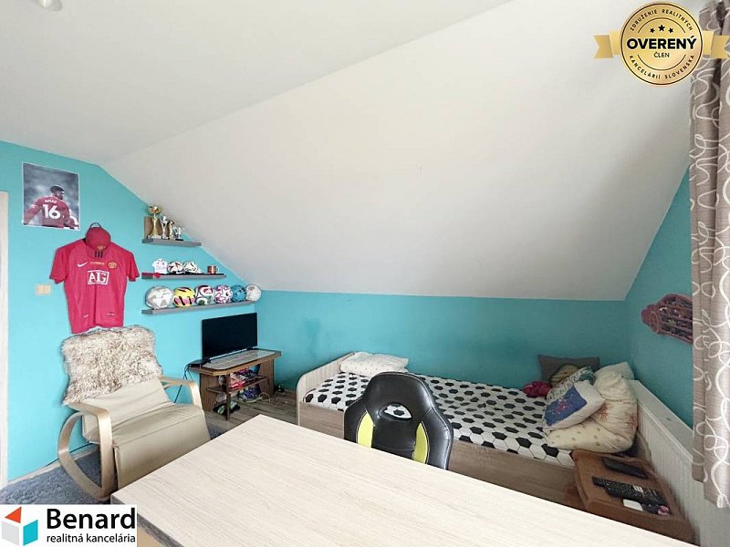 5- IZBOVÝ RODINNÝ DOM ,1354 m2, OKRUŽNÁ, OKR.PREŠOV