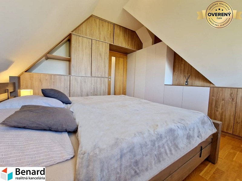 2 IZBOVÝ BYT, VEĽKÁ LOMNICA,VYSOKÉ TATRY,GARAŽOVÉ STÁTIE!