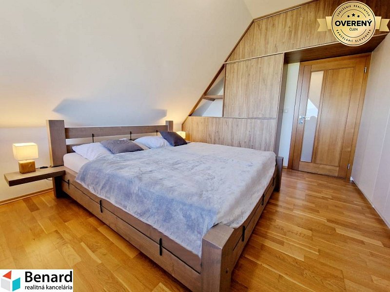 2 IZBOVÝ BYT, VEĽKÁ LOMNICA,VYSOKÉ TATRY,GARAŽOVÉ STÁTIE!