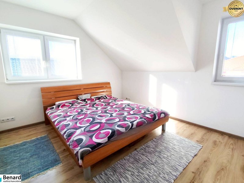 LIPANY, 2 PODLAŽNÝ RODINNÝ DOM S GARÁŽOU, 644 M2, UL. ROVINKY