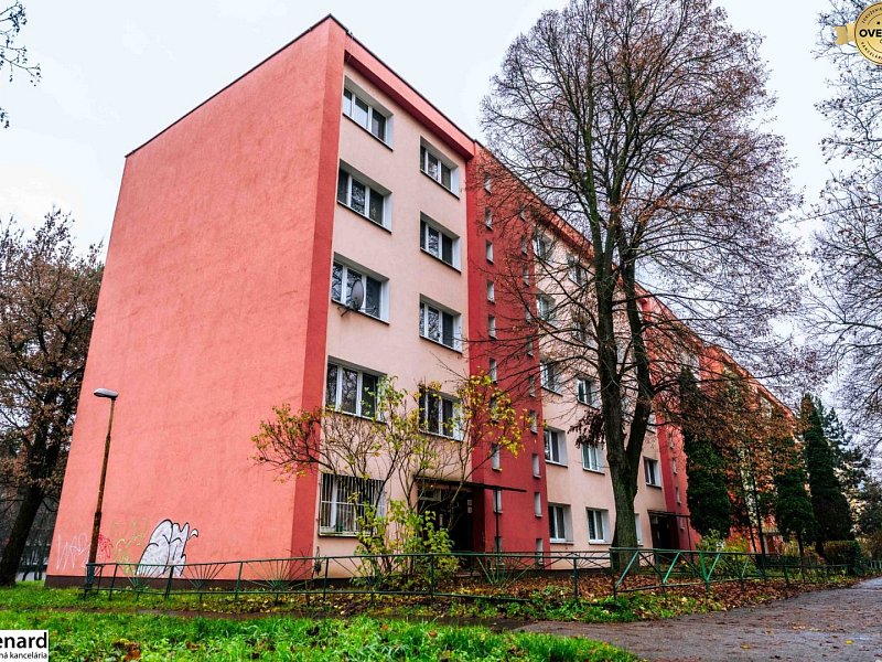 Na prenájom moderný 2-izbový byt 