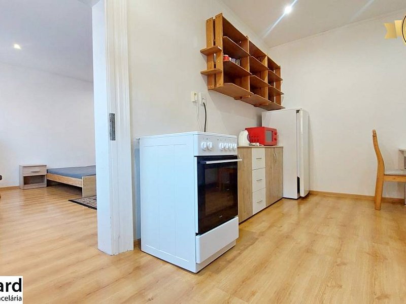 NA PRENÁJOM ZARIADENÝ 1 IZBOVÝ BYT, CENTRUM PO, ul. SlOVENSKÁ.