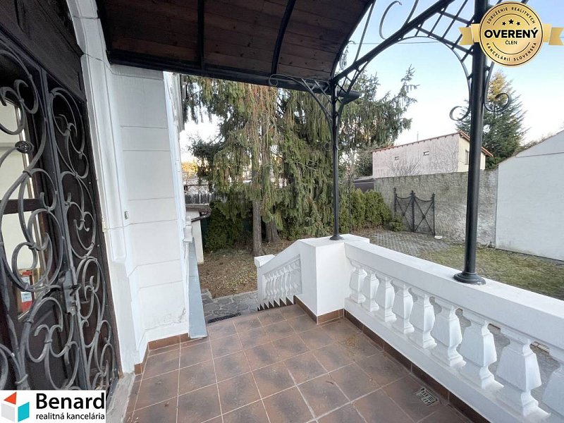 PREŠOV-ŠIRŠIE CENTRUM,POLYFUNKČNÁ BUDOVA,VL.PARKOVISKO,UL.VAJANSKÉHO