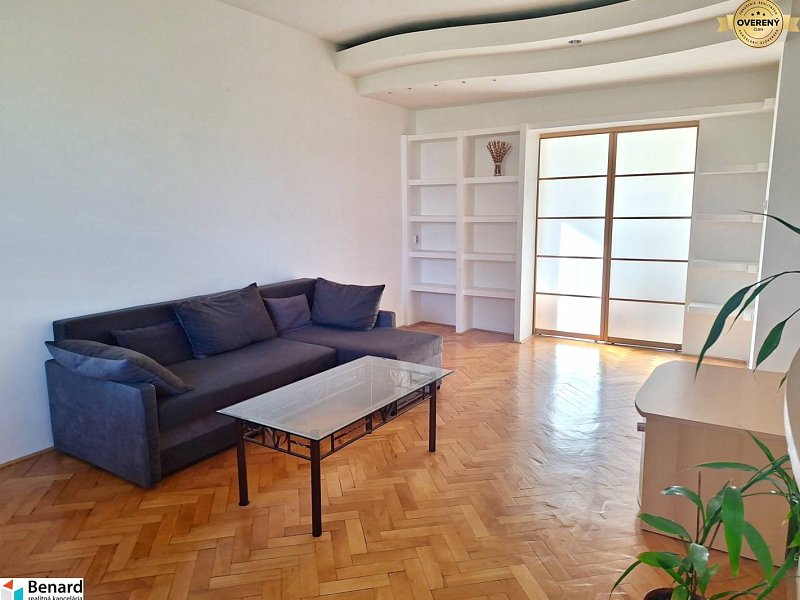 NA PRENÁJOM 2  IZBOVÝ BYT, BALKÓN, PREŠOV, UL. PAVLOVIČOVO NÁMESTIE