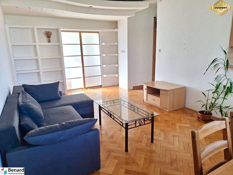 NA PRENÁJOM 2  IZBOVÝ BYT, BALKÓN, PREŠOV, UL. PAVLOVIČOVO NÁMESTIE