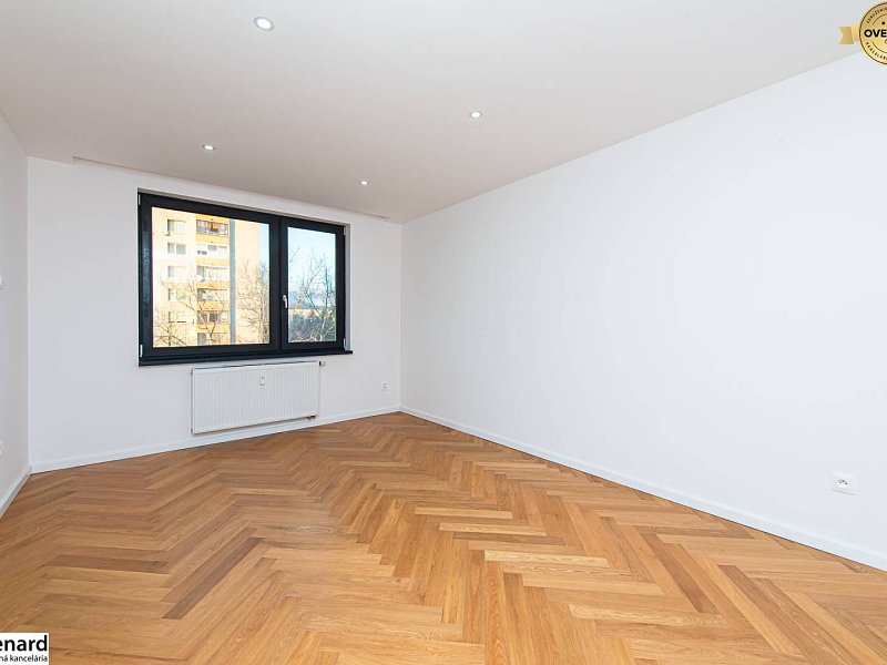 NADŠTANDARDNÝ 3 IZBOVÝ BYT, 72 M2 + BALKÓN, SÍDLISKO 3, PREŠOV