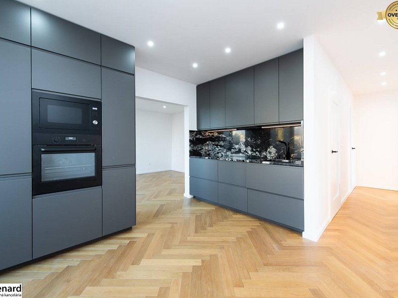 NADŠTANDARDNÝ 3 IZBOVÝ BYT, 72 M2 + BALKÓN, SÍDLISKO 3, PREŠOV