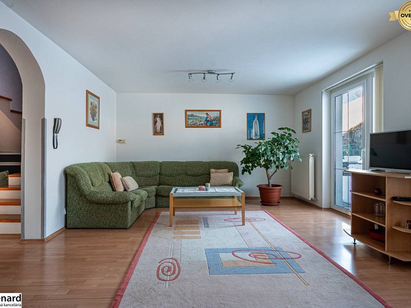 RODINNÝ DOM NA PREDAJ, POZEMOK 1014m2, SVINIA , OKR.PREŠOV