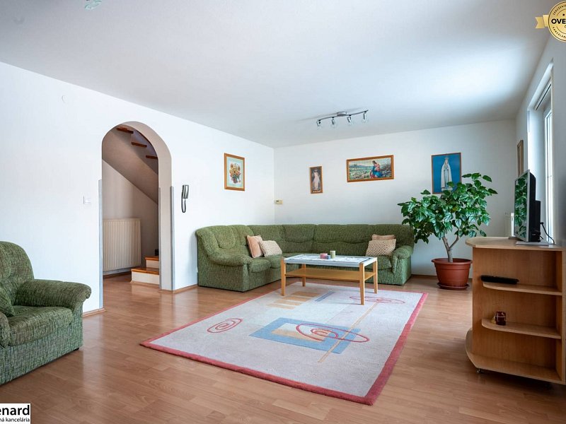 RODINNÝ DOM NA PREDAJ, POZEMOK 1014m2, SVINIA , OKR.PREŠOV