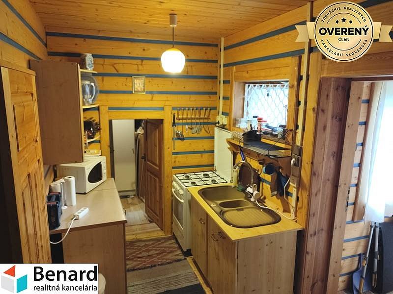 CHALUPA 190 m2, NA POZEMKU 637 m2, ŽDIAR