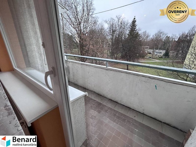 NA PRENÁJOM 2-IZBOVÝ BYT S BALKÓNOM,PREŠOV