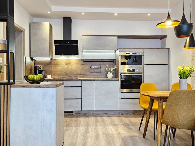 Moderný unikát - 1,5- izb. byt s 2 loggiami na prenájom (Nad jazerom)