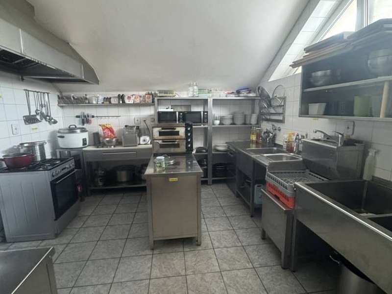 Prevádzková budova v obci Ľubotín na predaj 