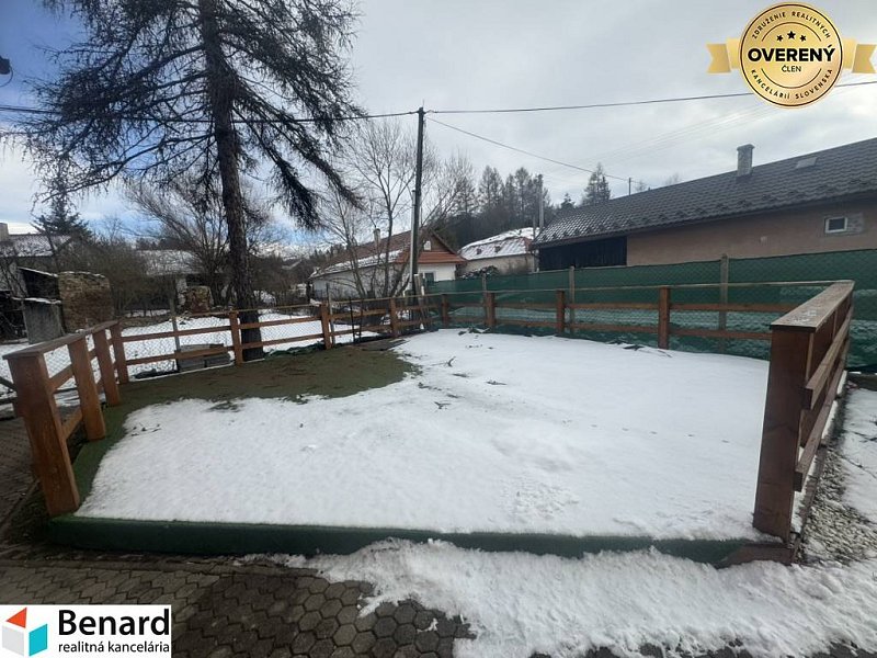 Prevádzková budova v obci Ľubotín na predaj 