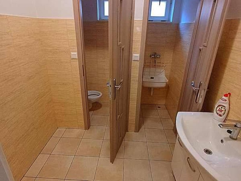 NA PRENÁJOM ZREKONŠTRUOVANÉ PRIESTORY, 137 m2, PREŠOV, SLOVENSKÁ UL