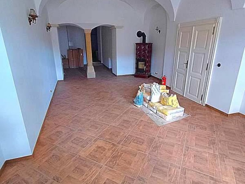 NA PRENÁJOM ZREKONŠTRUOVANÉ PRIESTORY, 137 m2, PREŠOV, SLOVENSKÁ UL