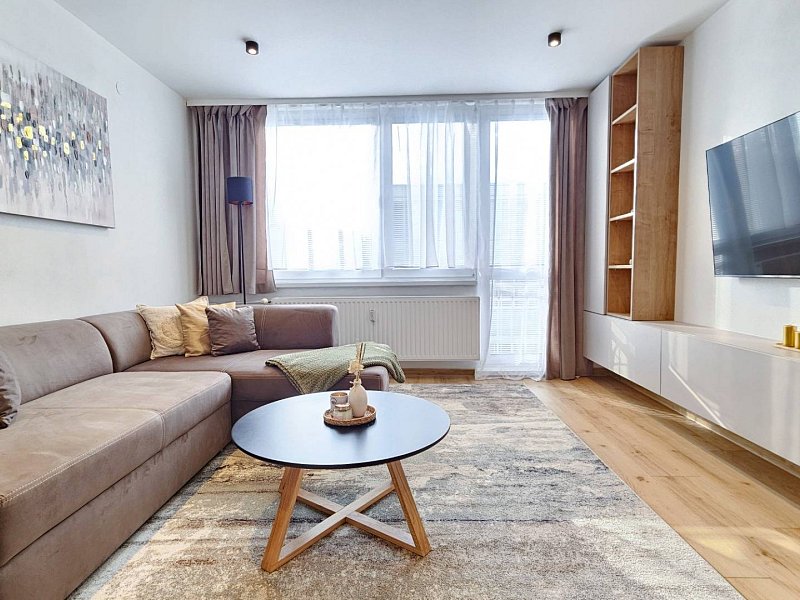 Nadštandardný 3 izbový byt pre náročných na prenájom -Terasa 