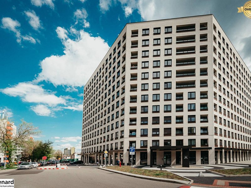 NA PRENÁJOM GARÁŽOVÉ STÁTIE v KARPATSKÁ RESIDENCE POPRAD