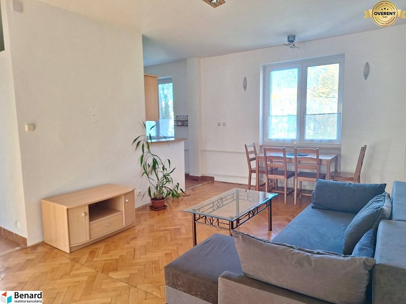 NA PREDAJ 2  IZBOVÝ BYT, BALKÓN, PREŠOV, UL. PAVLOVIČOVO NÁMESTIE