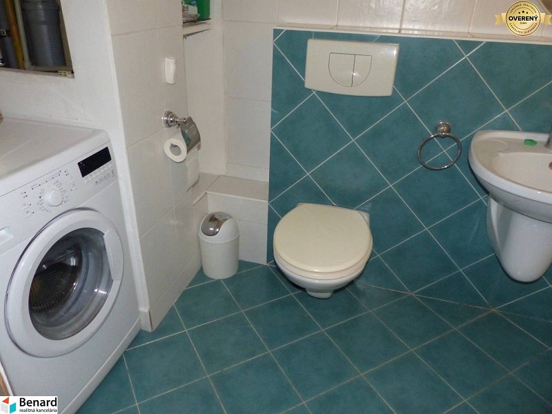 NA PREDAJ 2  IZBOVÝ BYT, BALKÓN, PREŠOV, UL. PAVLOVIČOVO NÁMESTIE