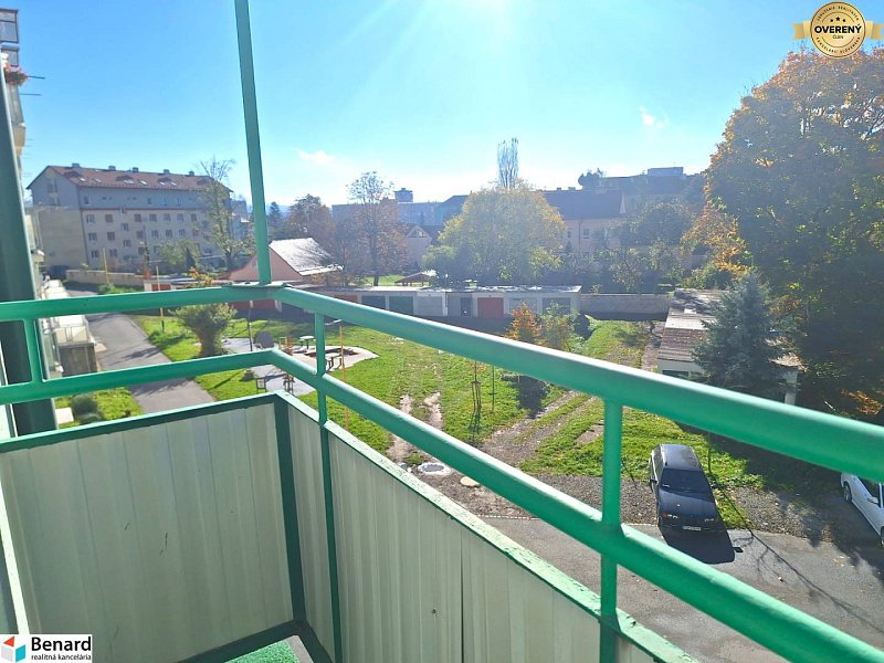 NA PREDAJ 2  IZBOVÝ BYT, BALKÓN, PREŠOV, UL. PAVLOVIČOVO NÁMESTIE