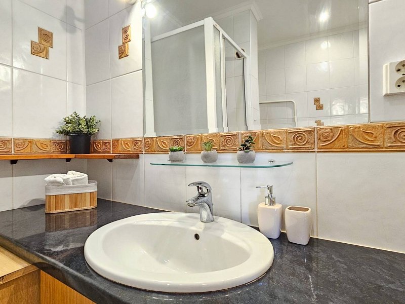 Svetlý 2  izbový byt na prenájom v skvelej lokalite KE - Sever