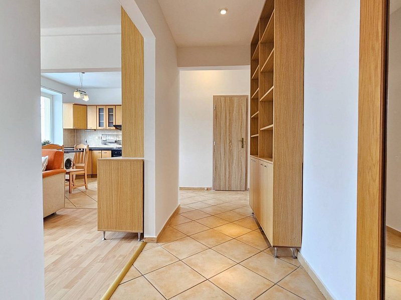 Svetlý 2  izbový byt na prenájom v skvelej lokalite KE - Sever