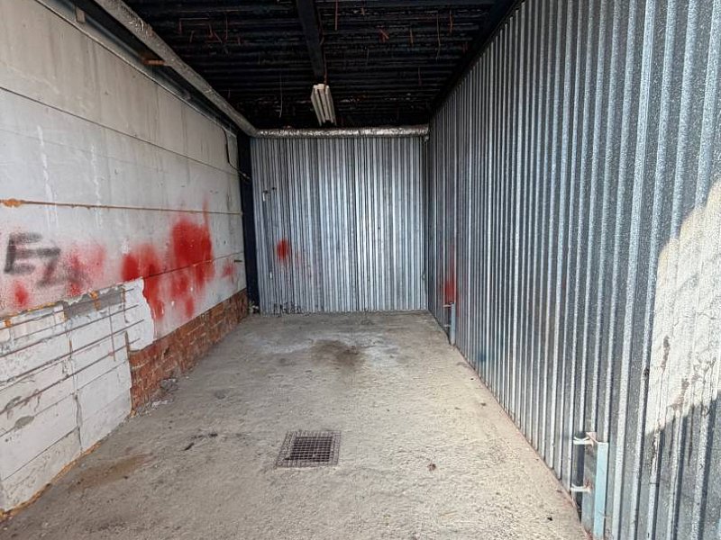 NA PRENÁJOM menšia garáž v priemyselnej hale