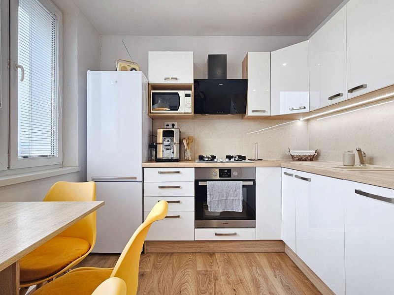 2 izbový byt na prenájom - Nad jazerom, Azovská ul.