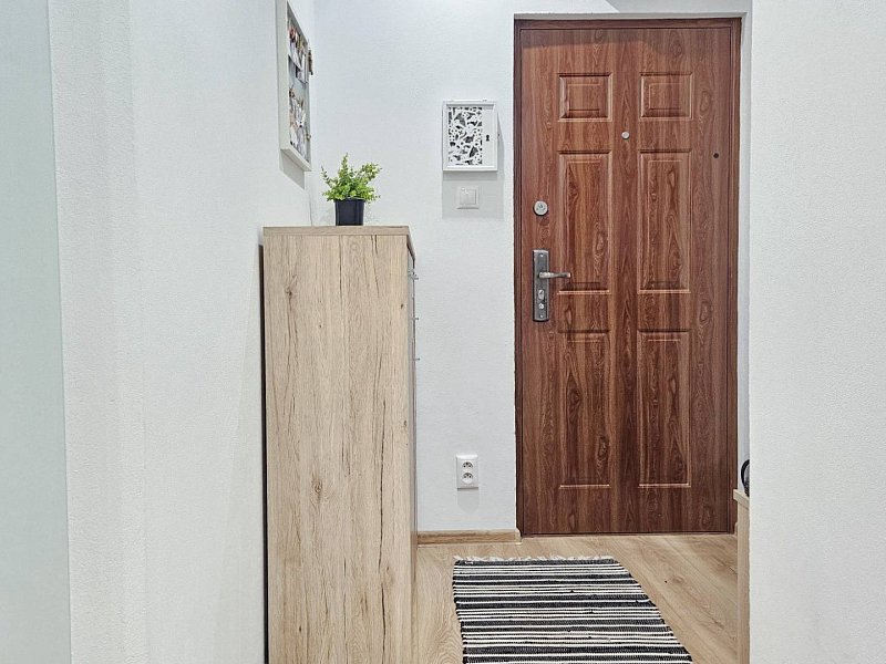 2 izbový byt na prenájom - Nad jazerom, Azovská ul.