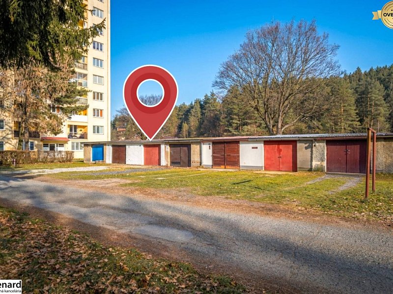 Byt s krásnym výhľadom a garážou oproti bytovke