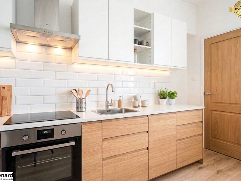 Byt s krásnym výhľadom a garážou oproti bytovke