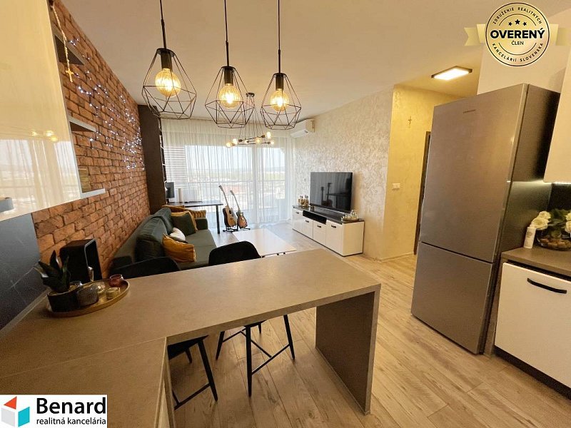 KOŠICE-2 IZBOVÝ BYT,NOVOSTAVBA,KOMPLET ZARIADENÝ,VL.PARK. MIESTO