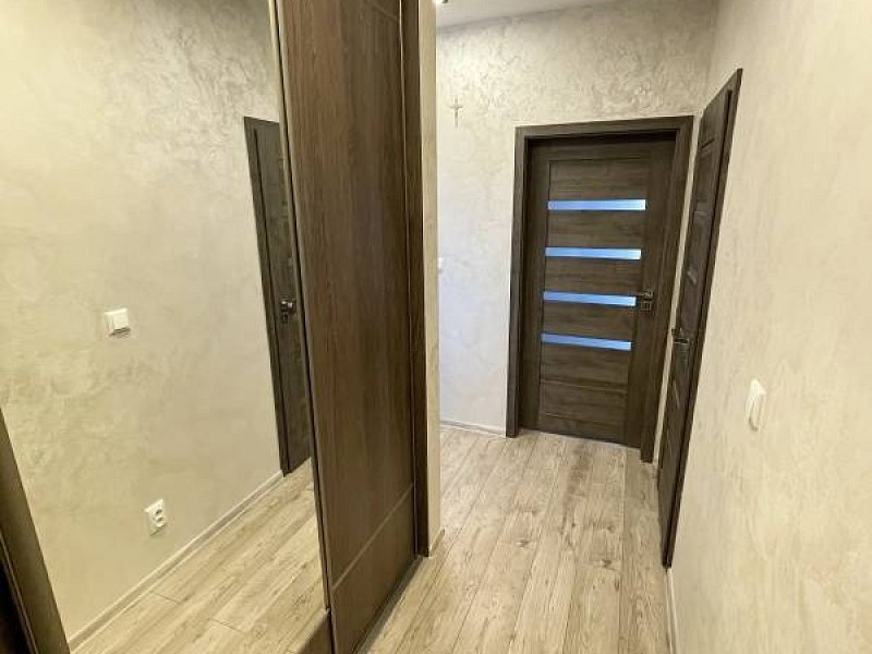 KOŠICE-2 IZBOVÝ BYT,NOVOSTAVBA,KOMPLET ZARIADENÝ,VL.PARK. MIESTO