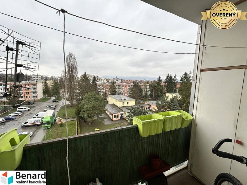 NA PREDAJ 3-IZBOVÝ BYT  S LODŽIOU, 67m2,  OKTÓBROVÁ ul,, PREŠOV