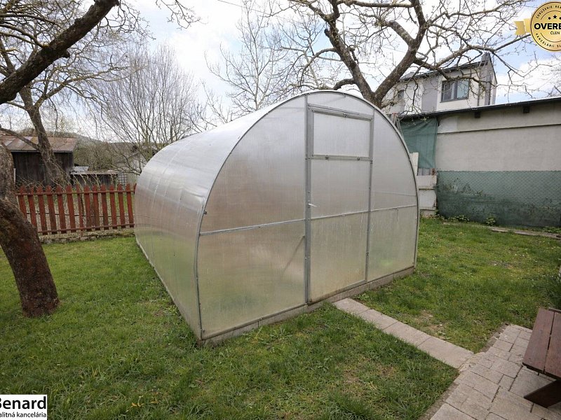 Veľkorysý rodinný dom s bazénom