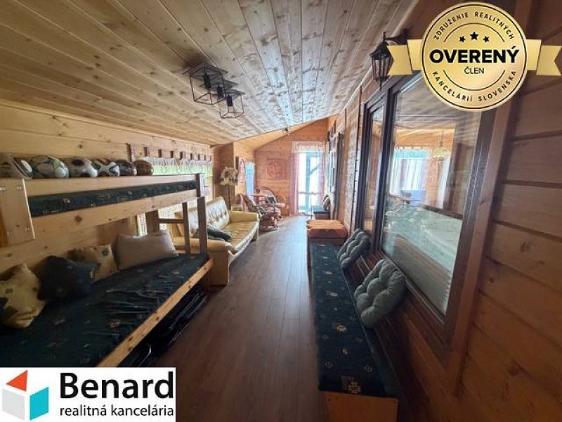 NA PREDAJ chatka v Orlove 