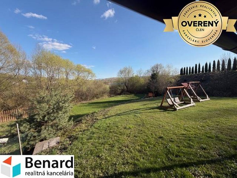 NA PREDAJ chatka v Orlove 