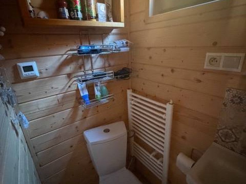 NA PREDAJ chatka v Orlove 