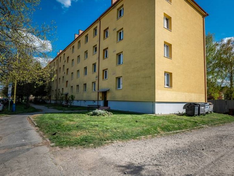 NA PREDAJ SLNEČNÝ 2 izb. byt, ŠIRŠIE CENTRUM s VÝHĽADOM do záhrad. 