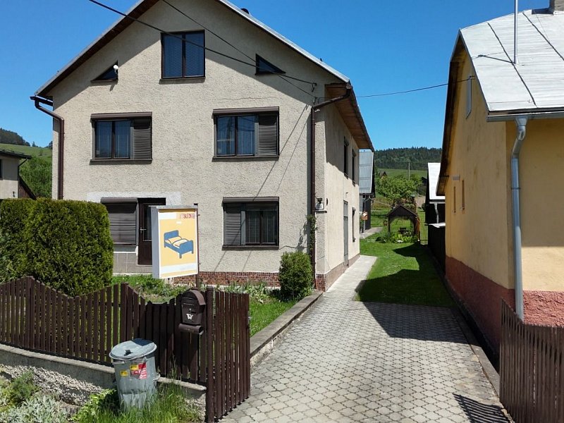 2 PODLAŽNÝ RODINNÝ DOM S PRÍSTAVBOU, 1064m2, JARABINA;