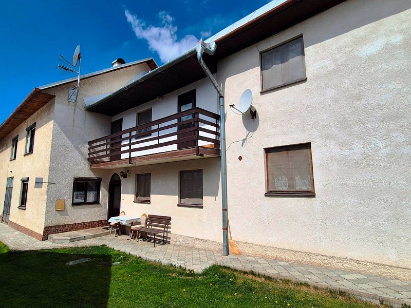 2 PODLAŽNÝ RODINNÝ DOM S PRÍSTAVBOU, 1064m2, JARABINA;