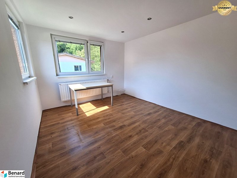 NA PRENÁJOM 3 IZBOVÝ RODINNÝ DOM, PREŠOV, ul. POD KAMENNOU BAŇOU
