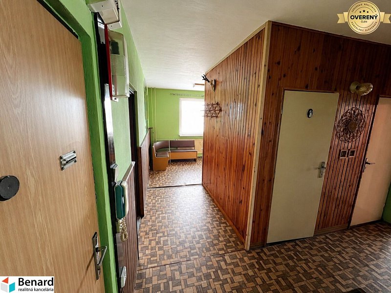 REZERVOVANÉ - 4-izbový byt, 74 m², pôvodný stav