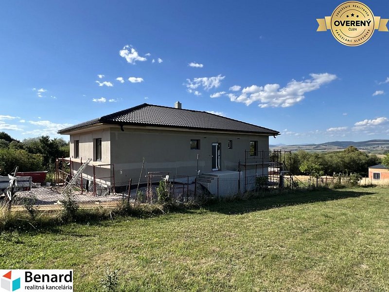 RODINNÝ DOM-DOKONČENÁ NOVOSTAVBA, OKRUŽNÁ PRI PREŠOVE,POZEMOK 620 m2,