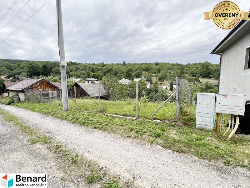 POZEMOK NA PREDAJ- ŠTEFANOVCE, 20 KM OD PREŠOVA, CCA 800 M2,