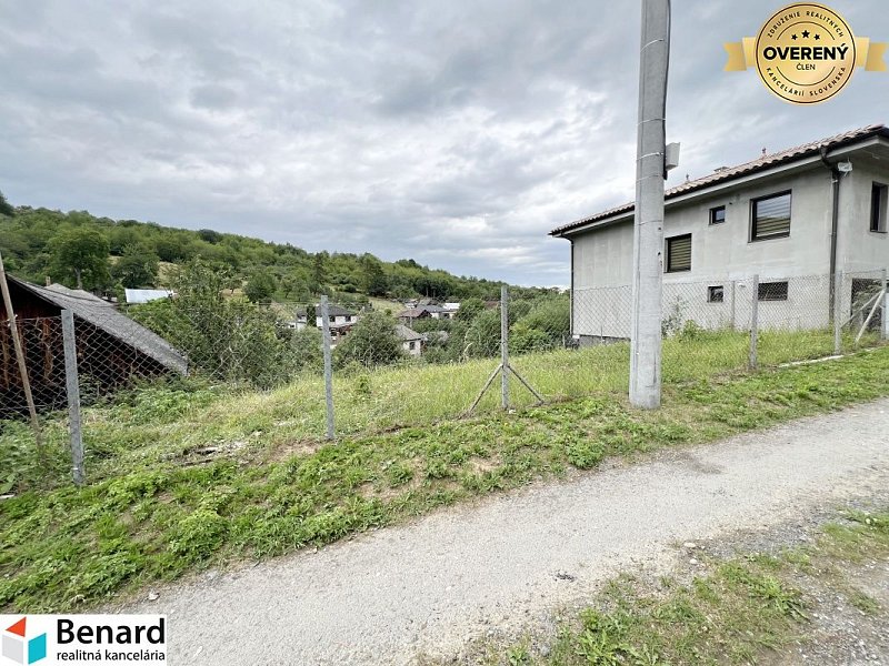 POZEMOK NA PREDAJ- ŠTEFANOVCE, 20 KM OD PREŠOVA, CCA 800 M2,
