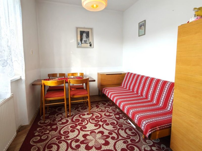 RODINNÝ DOM S VEĽKÝM POZEMKOM V OBCI TULČÍK, 2102 m2