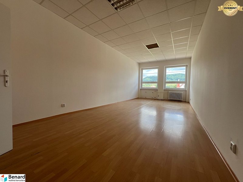Prenájom kancelárskych priestorov – STARÁ ĽUBOVŇA – od 107,50 €/mes.